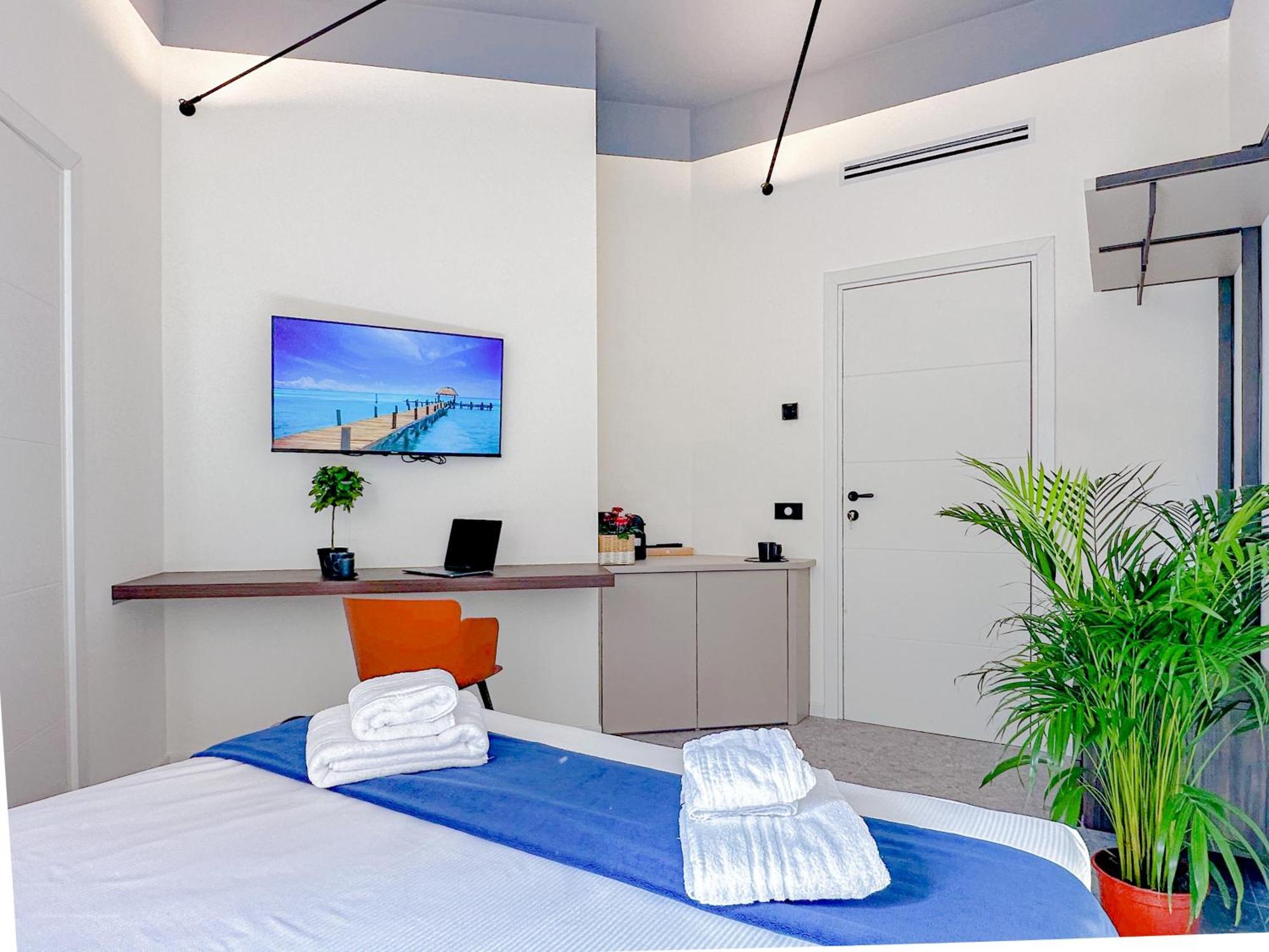 Porta Venezia - Luxy Suites - 6 Camere Милан Экстерьер фото